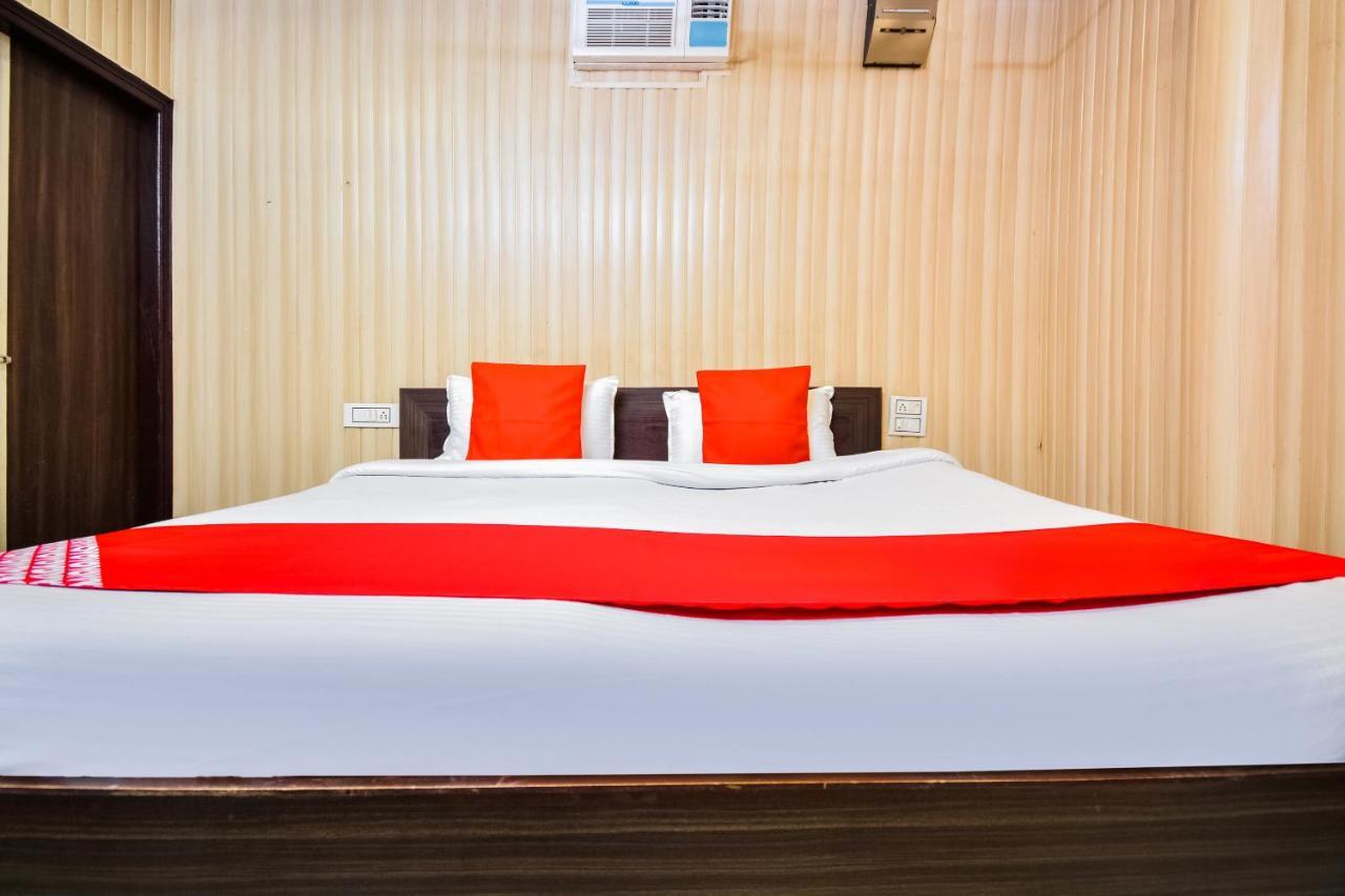 Oyo 46152 Hotel Neelam Karnāl Eksteriør billede