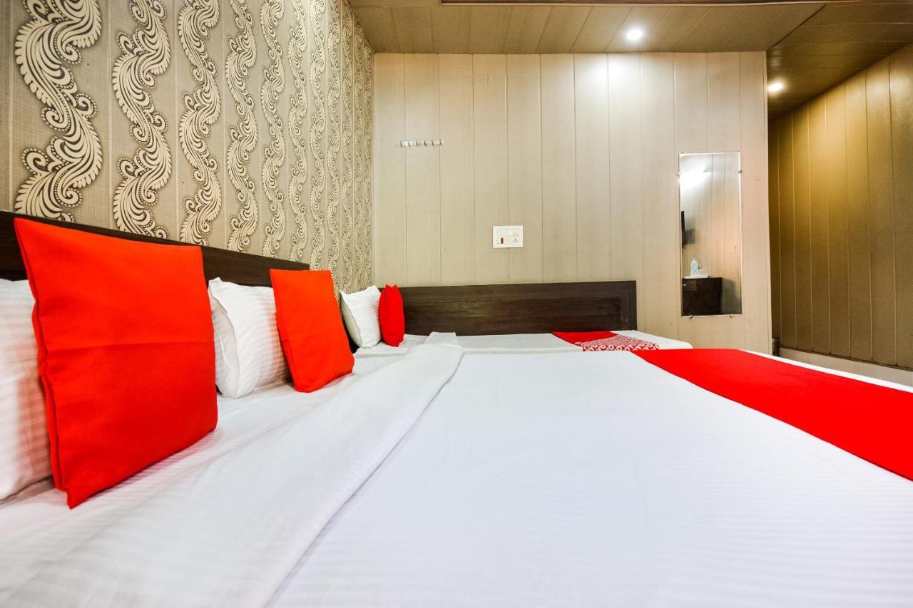 Oyo 46152 Hotel Neelam Karnāl Eksteriør billede